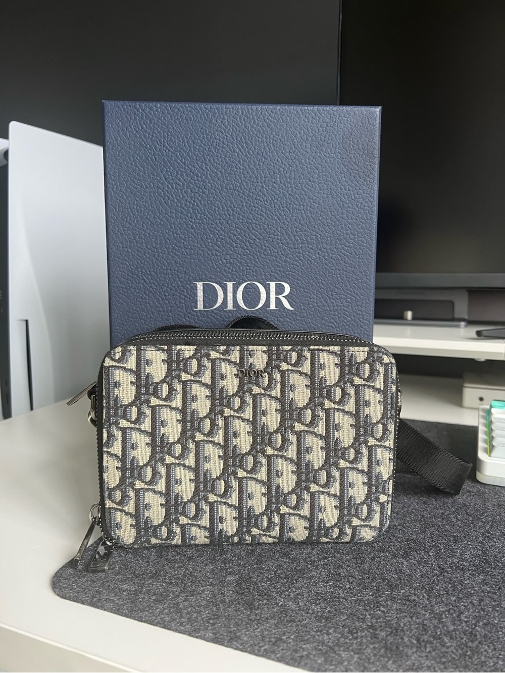 Dior Men’s Oblique Canvas Belt/Crossbody Bag in Navy and Beige